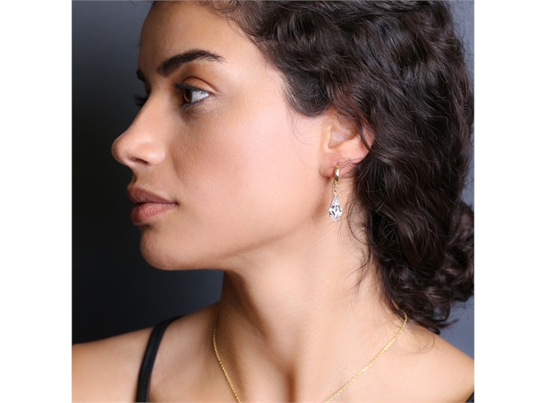 Modern LOVE earrings Forgylt sølv med zirkonia stener