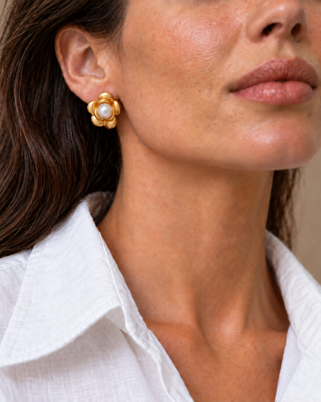 FLOWER pearls studs