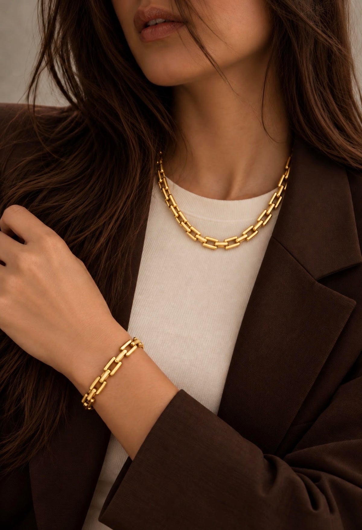 STATEMENT chain and bracelet