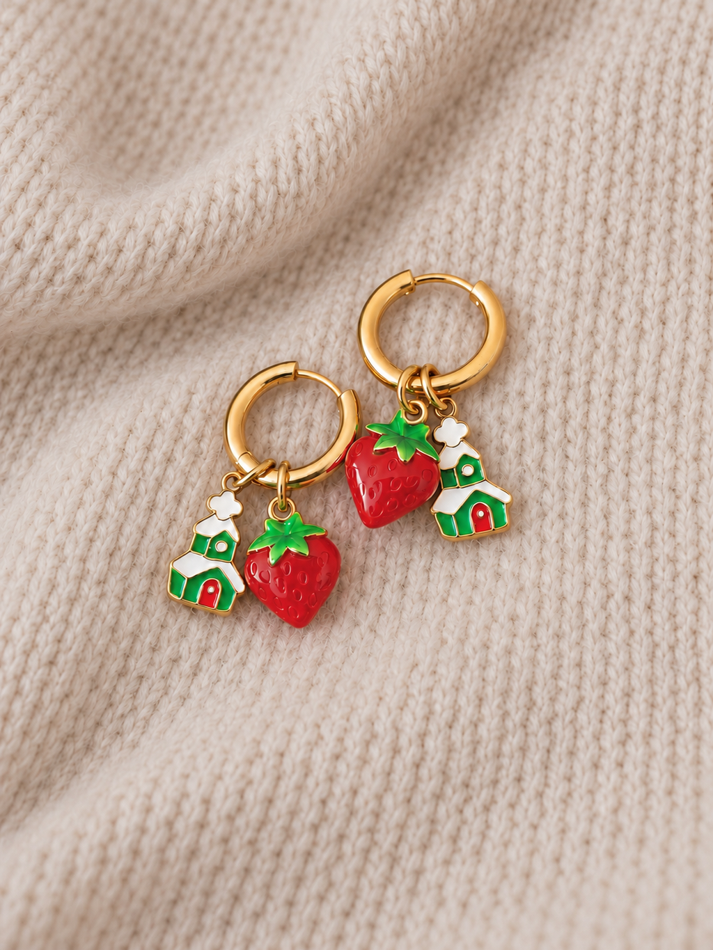 STEELÉ Berry Christmas hoops